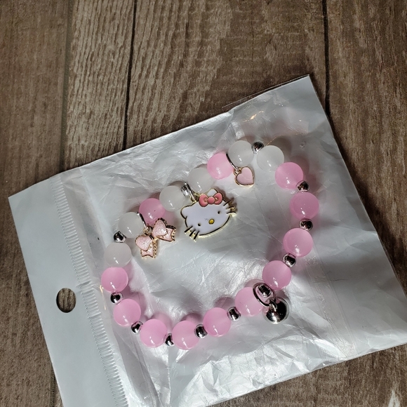 NWT Hello Kitty Pink and White Beaded Bracelet Stretchy Charm Jewelry 18cm - Picture 8 of 10